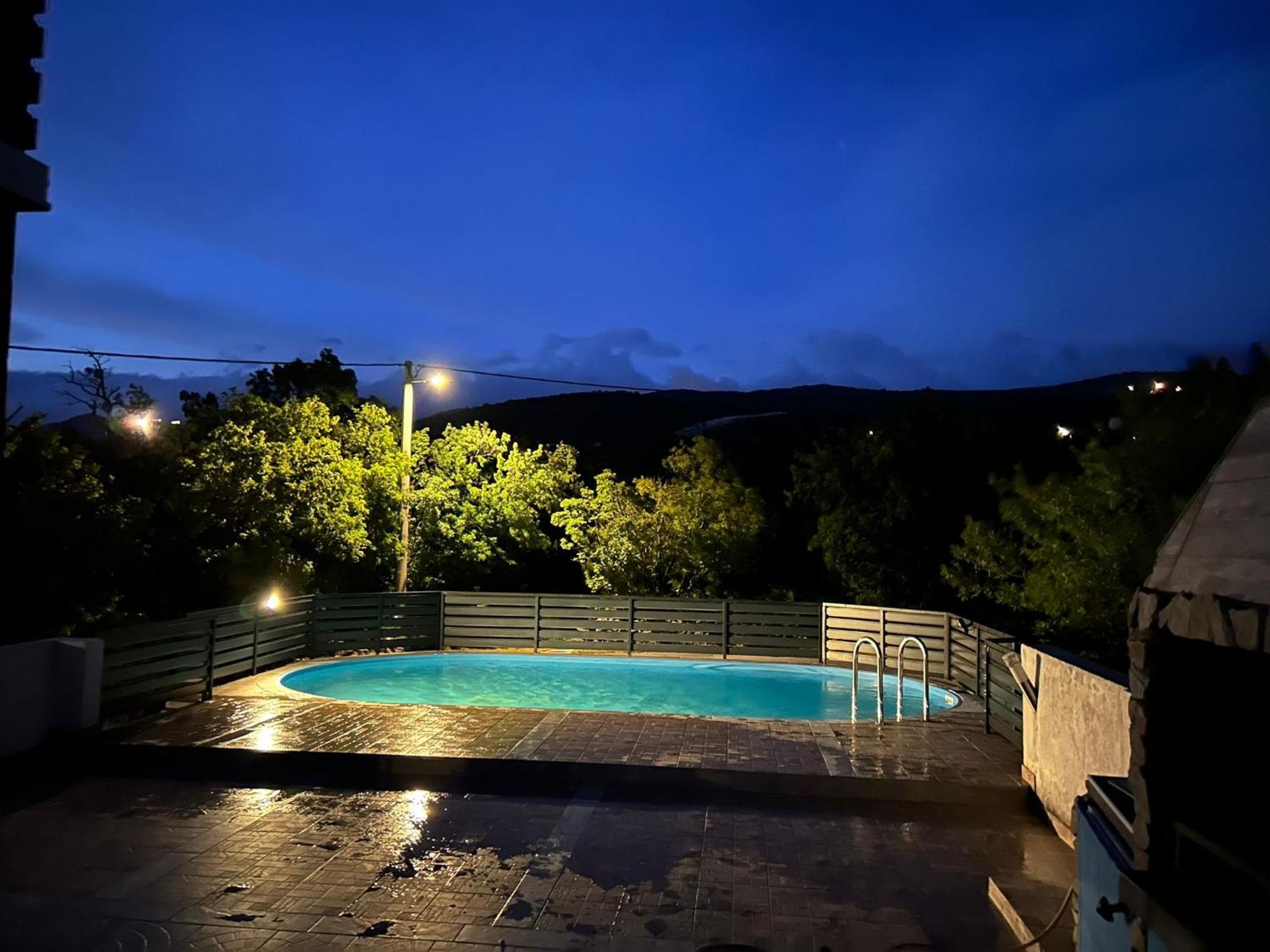 Studio Apartments Mt Шмирка Екстер'єр фото