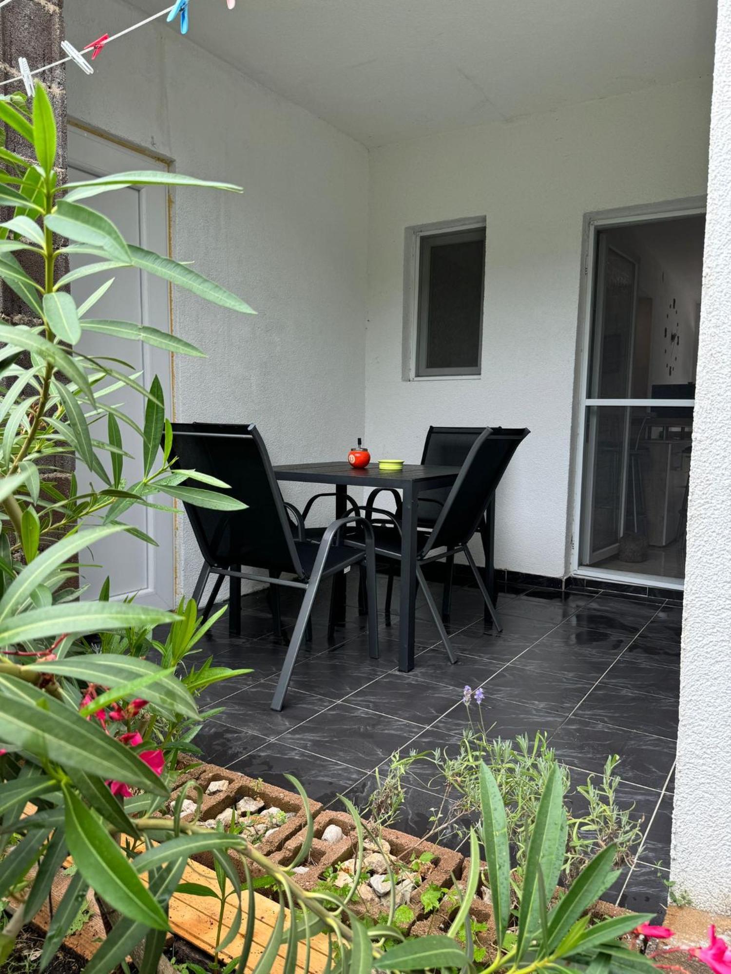 Studio Apartments Mt Шмирка Екстер'єр фото