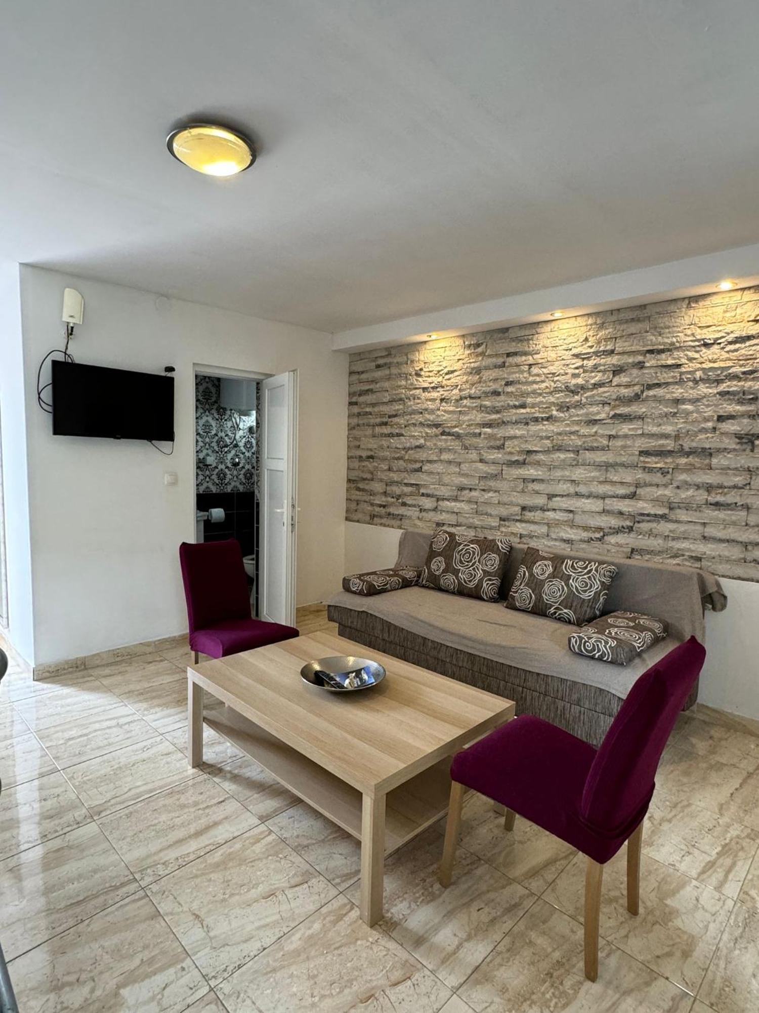 Studio Apartments Mt Шмирка Екстер'єр фото